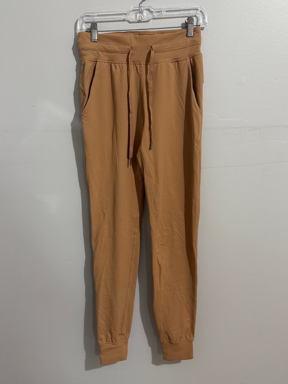 ZYIA Active Jogger Pants Womens Medium Caramel Drawstring Pockets Athleisure